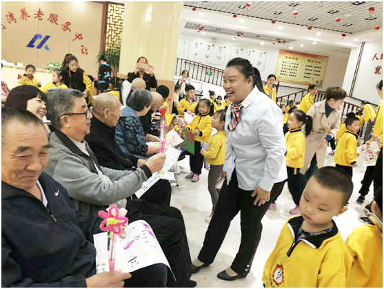 重陽節(jié) 物業(yè)送關(guān)愛 情暖老人心